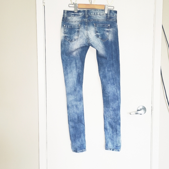 Boyfriend Jeans - Picture 2 of 9